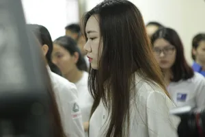 Một thí sinh đạt điểm tuyệt đối 80/80 trong bài thi ngoại ngữ