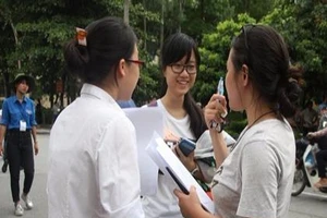 Các trường gấp rút chấm thi đảm bảo đúng tiến độ