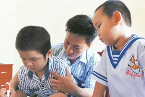 Thầy giáo trẻ và quyết tâm dạy học ở đảo Song Tử Tây