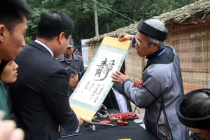 Nhộn nhịp phố ông Đồ khai bút đầu xuân