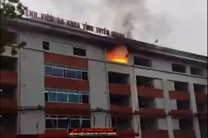 Cháy bệnh viện ở Tuyên Quang, nhiều người hoảng loạn