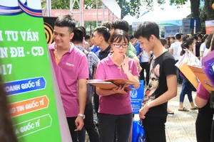 Điểm chuẩn trung bình trường ĐH là bao nhiêu?