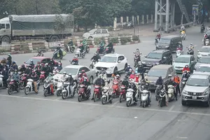 Giao thông Thủ đô 'nóng dần' trong ngày cuối dịp nghỉ Tết dương lịch 