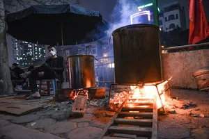 Hà Nội: Phố phường 'đỏ lửa' ngày cận Tết Nguyên đán 2022