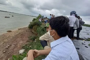 Tìm thấy thi thể ba mẹ con nữ giáo viên mất tích khi ra bờ sông