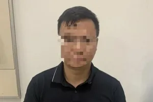 Người đàn ông thừa nhận hành vi đánh cháu bé 4 tuổi ở nơi công cộng