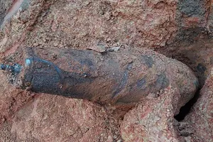 Phát hiện khối kim loại nghi là bom ở Vĩnh Phúc 