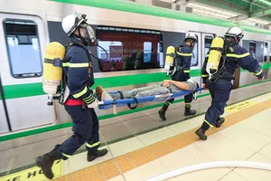 Ảnh: Cảnh sát diễn tập sự cố trên tàu Cát Linh - Hà Đông