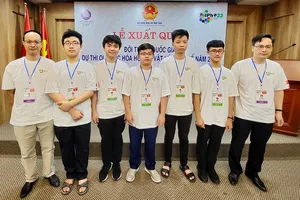 Việt Nam đoạt 3 vàng, 1 bạc và 1 đồng Olympic Vật lí Quốc tế 2022