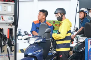 Hà Nội: Cửa hàng xăng dầu của Petrolimex sẽ mở cửa 24/24 giờ