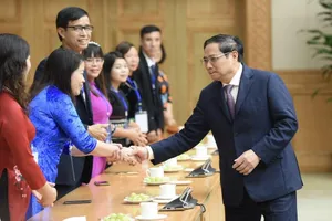 Thủ tướng gặp mặt nhà giáo tiêu biểu nhân ngày Nhà giáo Việt Nam 