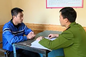 Nghi vay tiền để nạp thẻ chơi game bất thành, nam thanh niên đốt luôn xưởng làm