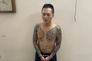 Đâm chết bác ruột vì nghĩ bị ‘nhìn đểu’