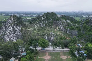 Chiêm ngưỡng vẻ đẹp của 'cao nguyên đá' giữa lòng Thủ đô