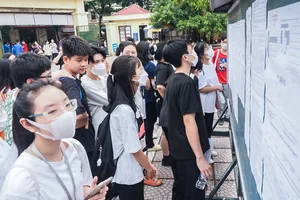 Phụ huynh ở Hà Nội cần lưu ý khi làm thủ tục cho con nhập học lớp 10