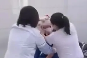 1 phụ nữ bị người tình chém trọng thương