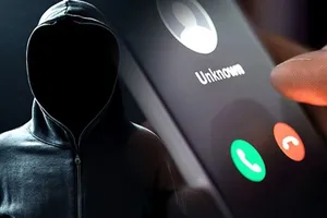 Cụ bà 77 tuổi mất gần 18 tỉ sau cuộc gọi giả mạo công an