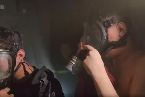 Cảnh sát hướng dẫn thoát nạn 50 người trong đám cháy tại phòng gym ở Hà Nội