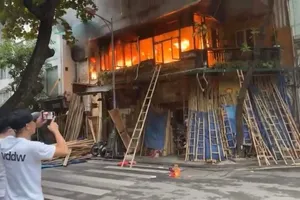 2 vụ cháy nhà liên tiếp ở Hà Nội 