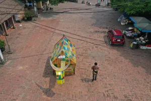 Ngắm đèn trung thu khổng lồ mang hình thù các con vật ở làng cổ Đường Lâm