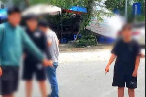 Nhóm thanh thiếu niên chặn đường ‘xin đểu’ học sinh cấp 2
