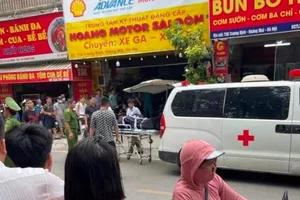 Án mạng tại tiệm sửa xe máy ở Hà Nội
