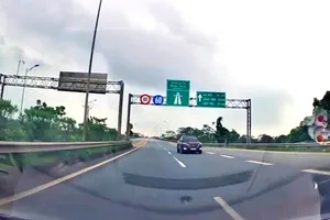 Tài xế chạy xe ngược chiều trên cao tốc Hà Nội – Lào Cai bị tước bằng lái