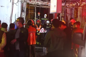 Quán cà phê bị phóng hỏa khiến ít nhất 11 người tử vong ở Hà Nội