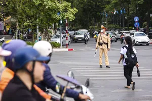 Cục CSGT nói về hiện tượng 'nhảy đèn' đang xanh sang đỏ