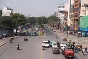 Vượt đèn đỏ ở Việt Nam chỉ phạt tiền, nước ngoài có thể bị phạt tù