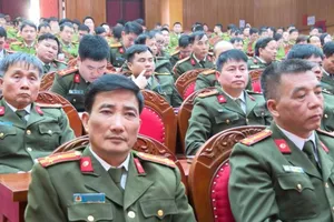 16 lãnh đạo cấp phòng, đội thuộc Công an Vĩnh Phúc xin nghỉ hưu trước tuổi