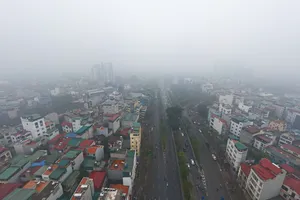 Thời tiết Hà Nội phủ đầy sương mù và mưa phùn