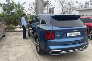 Tài xế và chủ xe bị phạt hơn 50 triệu vì xài biển số giả, chạy sai luật trên cao tốc