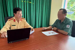 Chuyển làn đường trên cao tốc không bật đèn xi nhan, bị phạt 10 triệu đồng