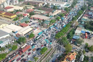 Người dân bắt đầu rời Thủ đô đi nghỉ lễ 30-4