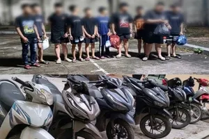 Cảnh sát hình sự bắt giữ khẩn cấp nhóm thanh thiếu niên tấn công người đi đường ở Hà Nội