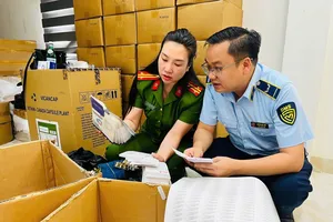 Phá chuyên án, thu giữ 100 tấn thực phẩm chức năng, thiết bị y tế giả