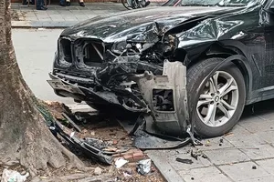 Cơ quan cảnh sát điều tra thụ lý vụ ô tô BMW tông đứt lìa chân cô gái 18 tuổi