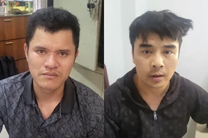 Ôm giữ CSGT để cho xe quá tải đi qua