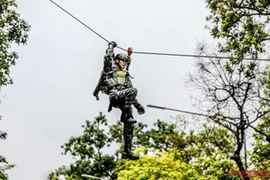 Những màn tập luyện của đặc nhiệm ở khu vực hồ Hoàn Kiếm 