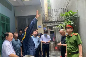 Vụ cháy 5 người tử vong ở Hà Nội: Nghi do cháy xe máy ở tầng 1