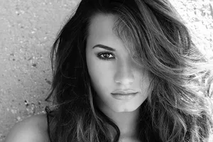 Nữ ca sĩ bản hit 'Let it go' phải nhập viện vì sốc heroin