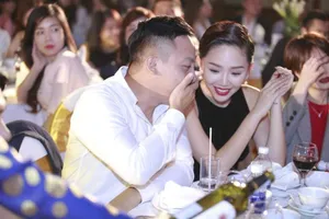 Tóc Tiên có chấp nhận lời cầu hôn của Hoàng Touliver? 