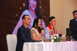  Lý do Phương Khánh không mang vương miện về Việt Nam