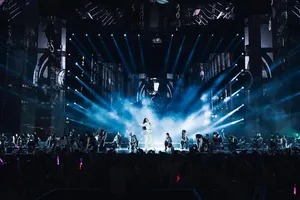 Hàng chục ngàn khán giả thắp sáng 'Ten on Ten' của Đông Nhi