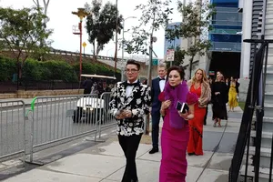 Đàm Vĩnh Hưng diện suit bảnh bao, tham dự Grammy lần thứ 61