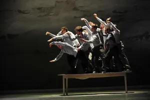 Múa hip-hop 'The Roots' danh tiếng thế giới đến Việt Nam