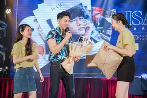 Isaac thừa nhận thèm người yêu muốn chết 