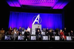  Họp báo Avengers chừa ghế trống tưởng nhớ các siêu anh hùng