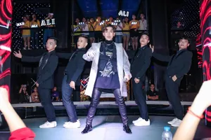 Ali Hoàng Dương khóc như đứa trẻ